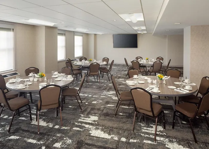 Doubletree Suites By Hilton Hotel Detroit Downtown - Fort Shelby
