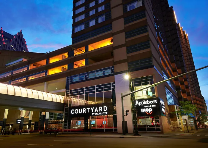 Courtyard By Marriott Detroit Downtown