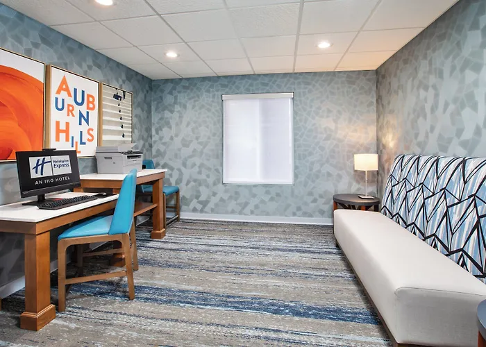 Holiday Inn Express Hotel & Suites Auburn Hills By Ihg